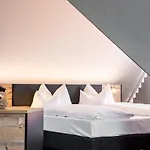 Hotel & Restaurant Post 3*