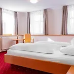 & Restaurant Post 3* Laichingen