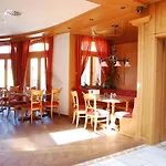 & Restaurant Post 3*