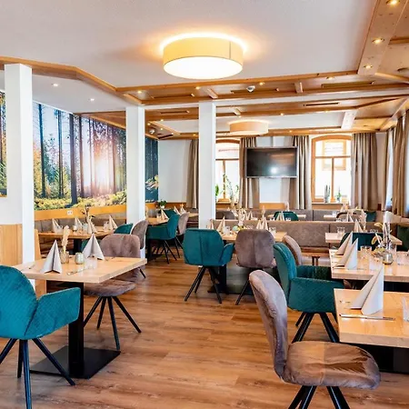 & Restaurant Post Hotel 3*