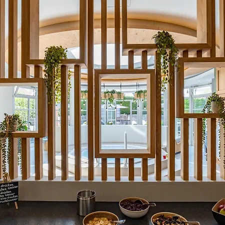 & Restaurant Post
