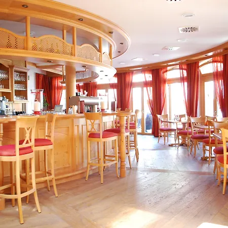 & Restaurant Post Hotel 3*