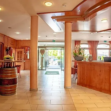ホテル & Restaurant Post Laichingen