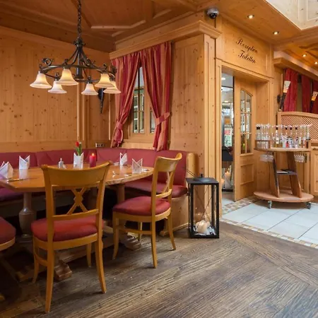 & Restaurant Post Hotel