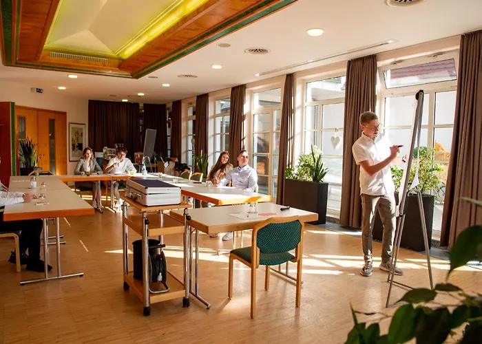 & Restaurant Post Отель 3*