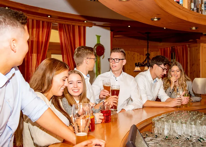 & Restaurant Post Лайхинген